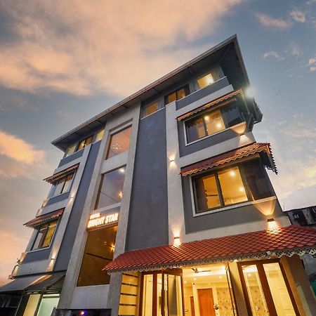 Hotel Bright Star Mahābaleshwar Dış mekan fotoğraf