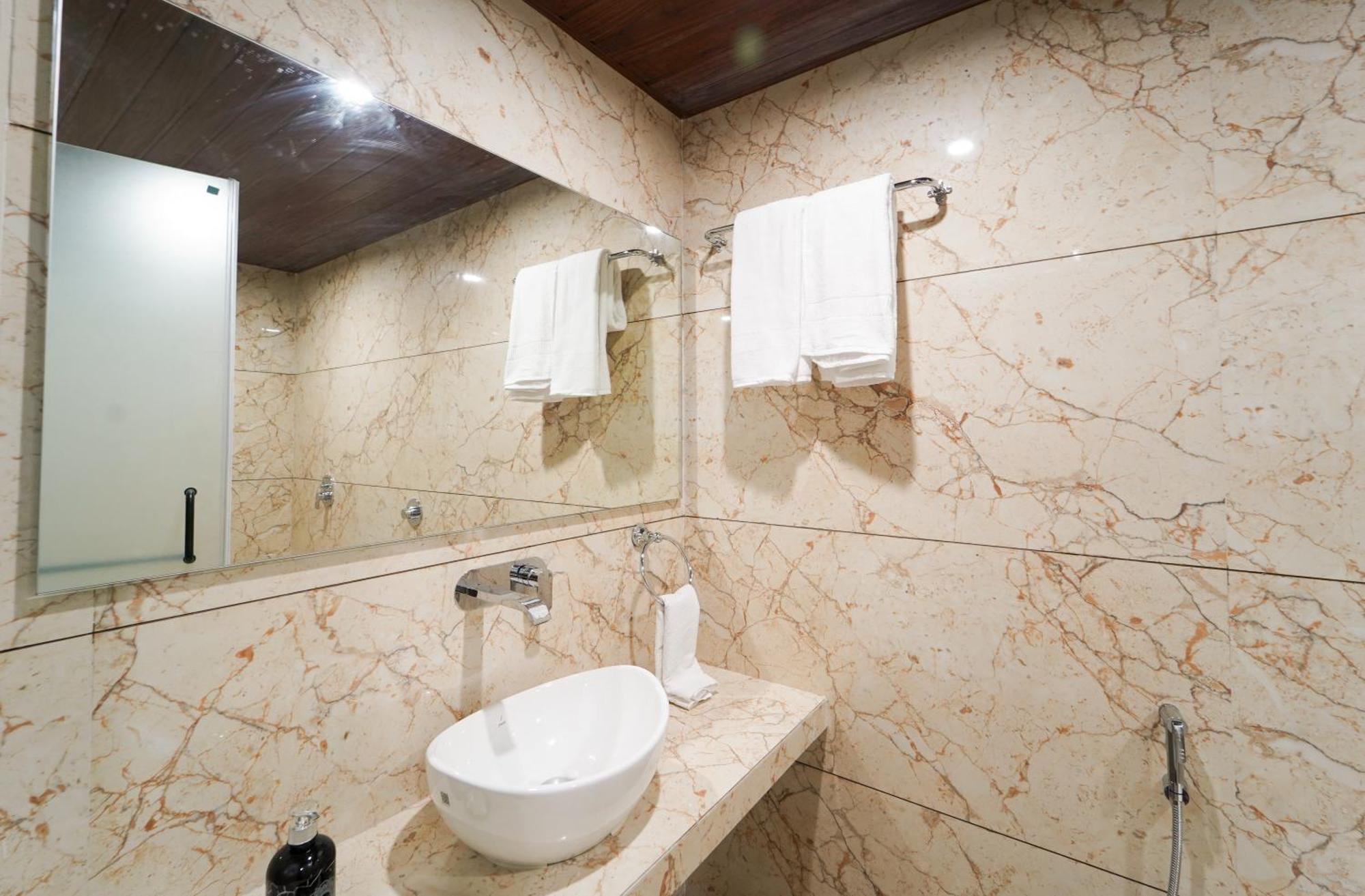 Hotel Bright Star Mahābaleshwar Dış mekan fotoğraf