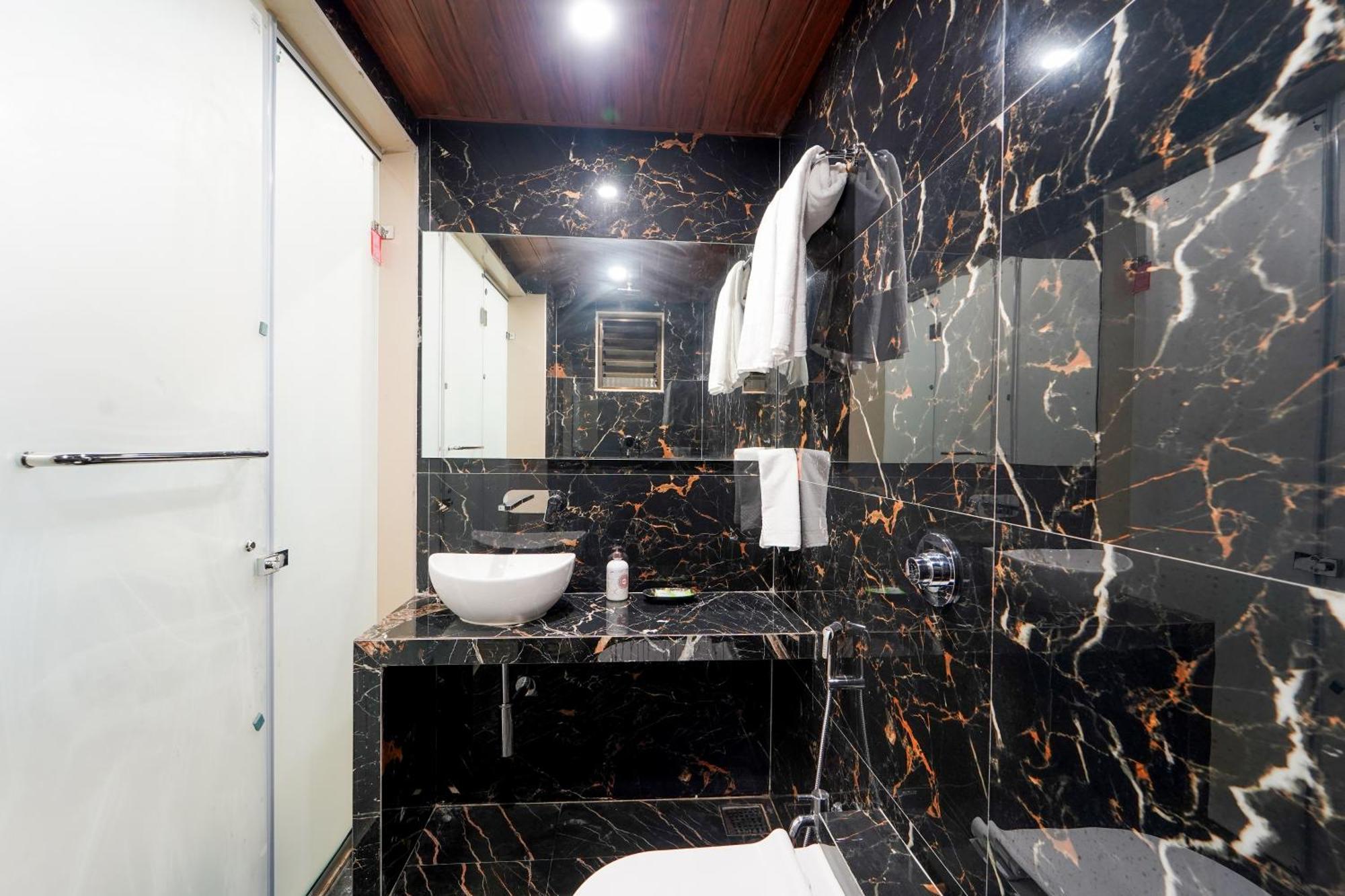 Hotel Bright Star Mahābaleshwar Dış mekan fotoğraf