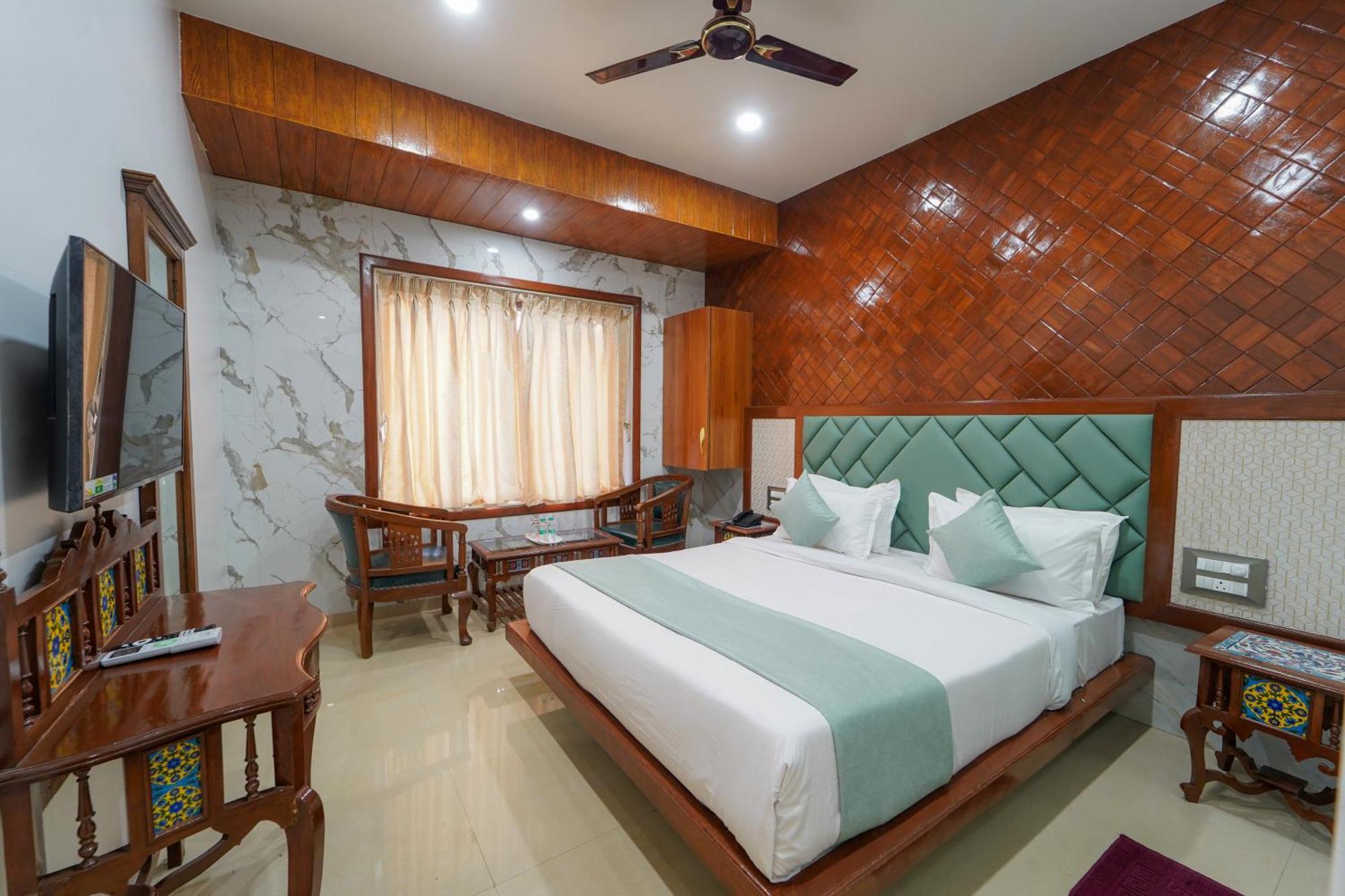 Hotel Bright Star Mahābaleshwar Dış mekan fotoğraf